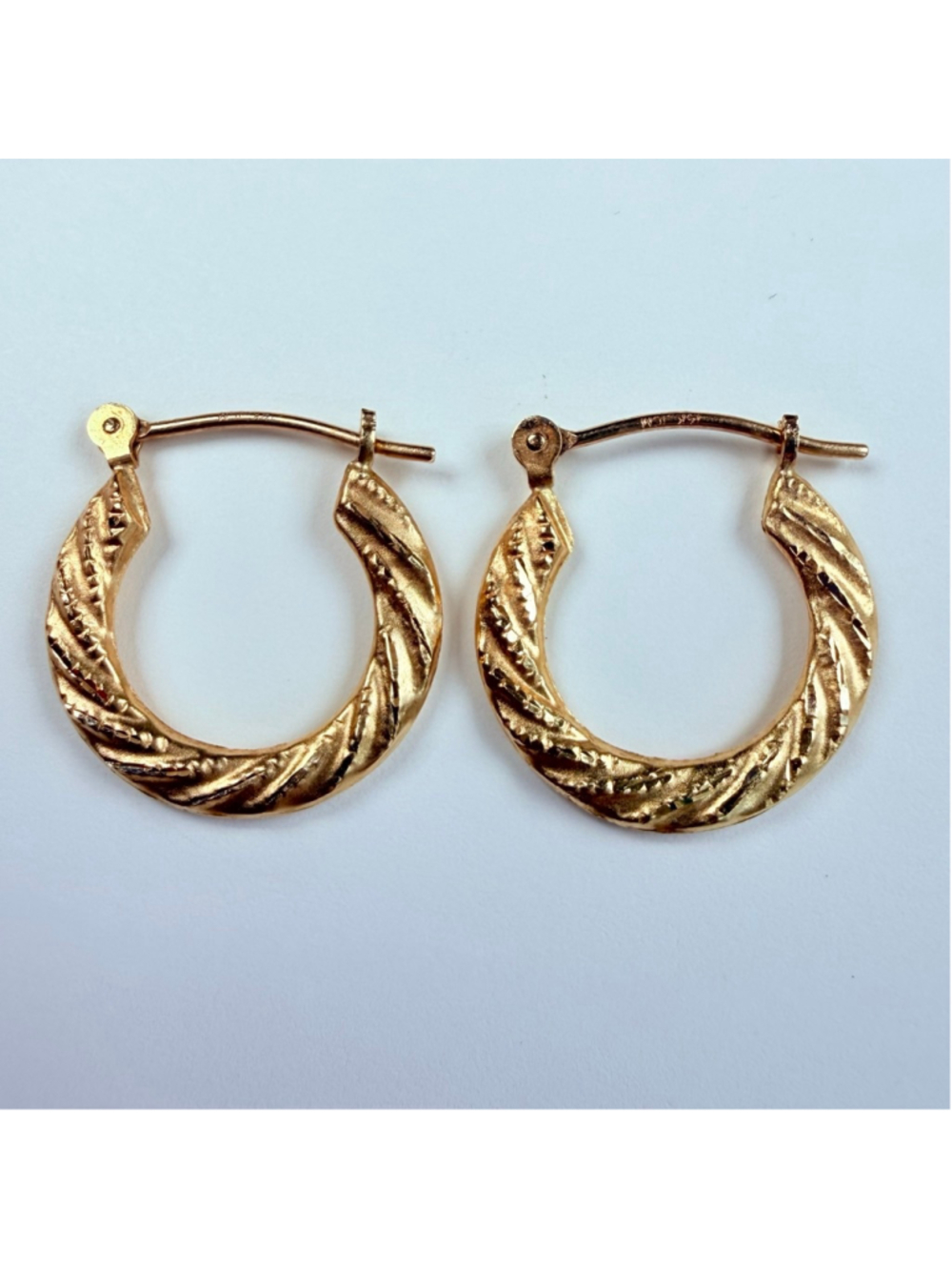 14K Solid Yellow Gold Jacmel Mauritius JCM 16MM Huggie Hoop Vintage Earrings